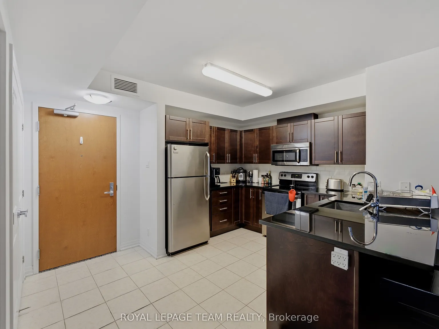 2 bed, $2,800 — Photo 3