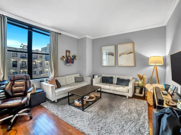 4315 Park Avenue image 3 of 35