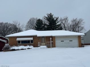 4440 Hillcroft Dr, Warrensville Heights, OH