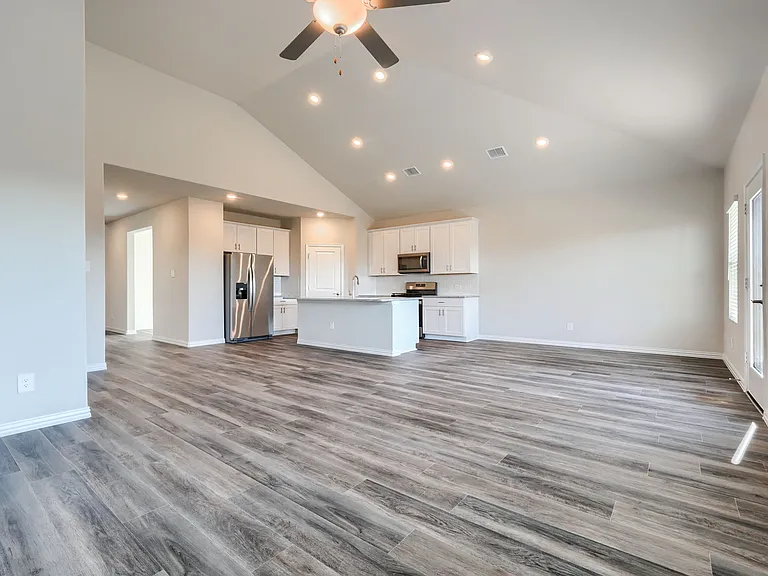 906 Jennie St — Photo 29