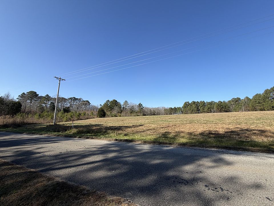 2nd image of 135 Coxburg Rd