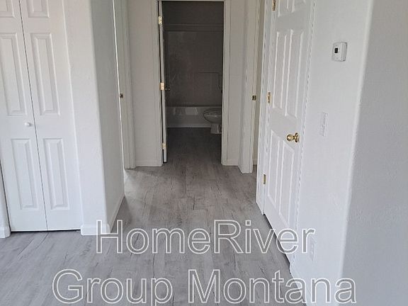 3rd image of 220 Grant St #1