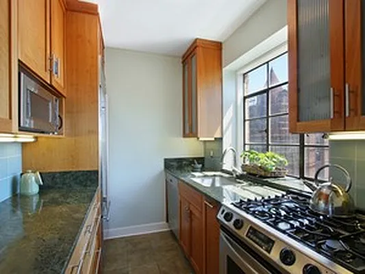 Sold by Corcoran | media 7