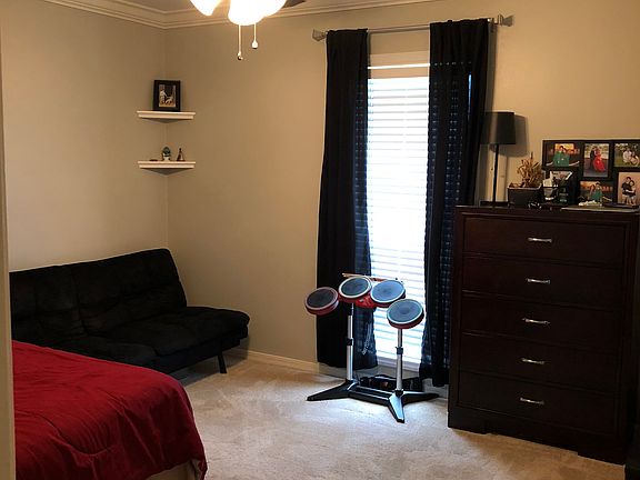 5th image of 11 Lakeview Dr
