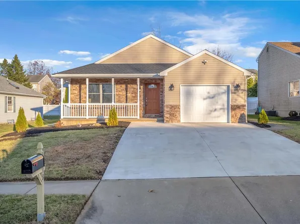 1818 Chardonnay Dr, Easton, PA 18045