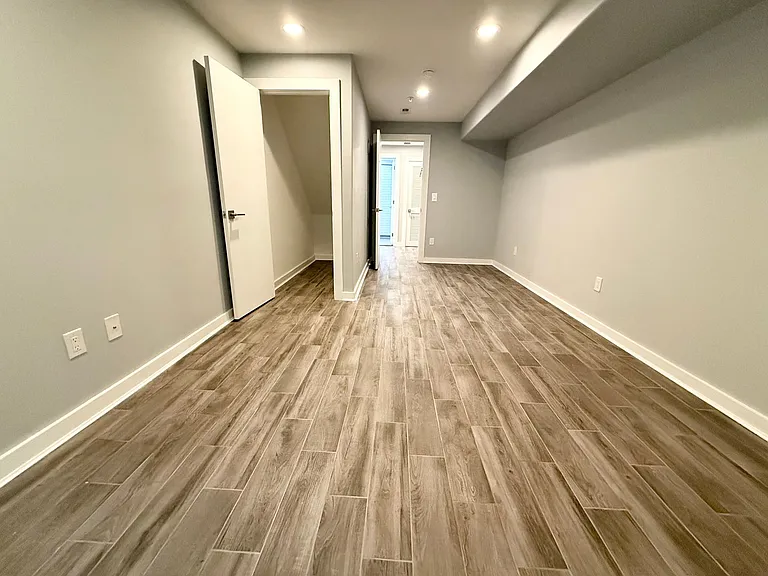 2923 Gerritt St — Photo 26