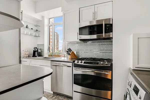 Rented by Compass | media 34