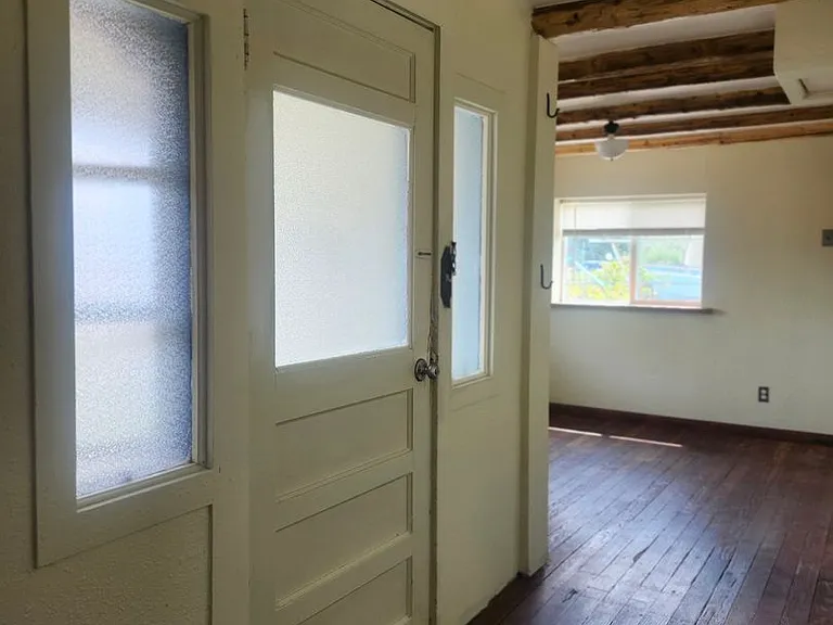 225 N Washington St — Photo 5