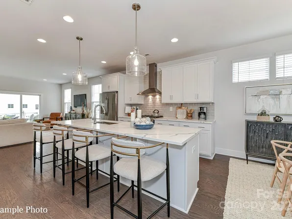 122 Wesser St #14, Davidson, NC 28036