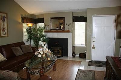 2nd image of 775 E Robin Ln