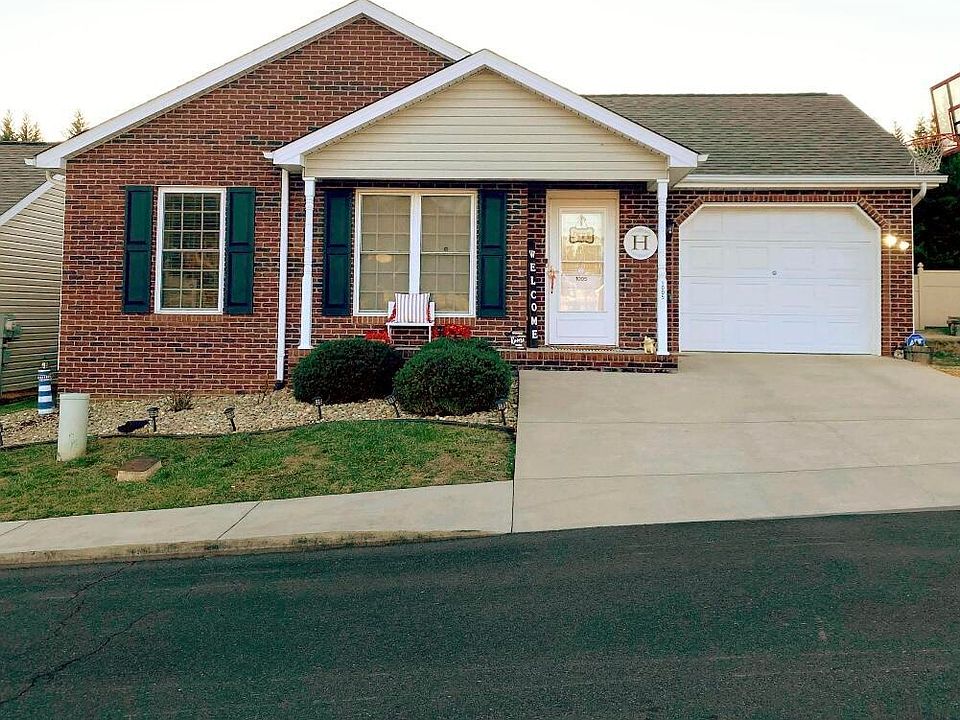 1st image of 1005 Park Boulevard Cir