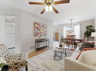 819 Village Green Blvd #27, Mississauga, ON L5E 3H7