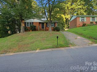 6805 Deanwood Pl, Charlotte, NC 28217