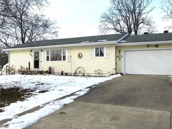845 E 9th St, Ottawa, KS 66067