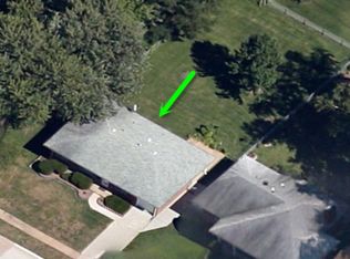 5 Longhenrich Dr, Florissant, MO 63031