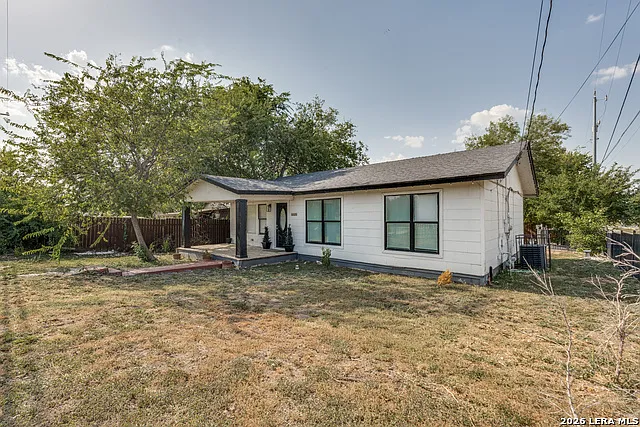 3 bed, 1.5 bath, 1088 sqft, $1,400 — Photo 3