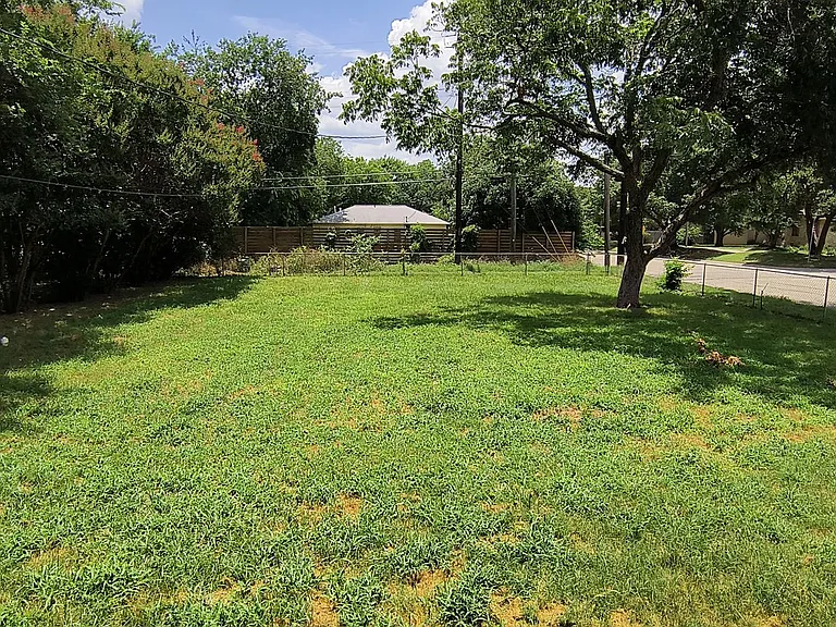 1015 Westway St — Photo 14