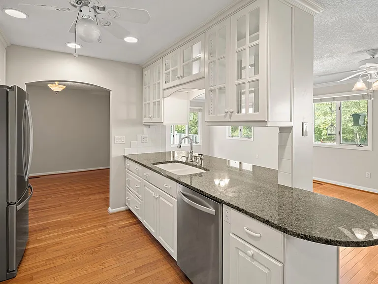 119 W Chippendale Dr — Photo 19