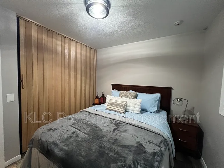 3805 Maquoketa Dr — Photo 15