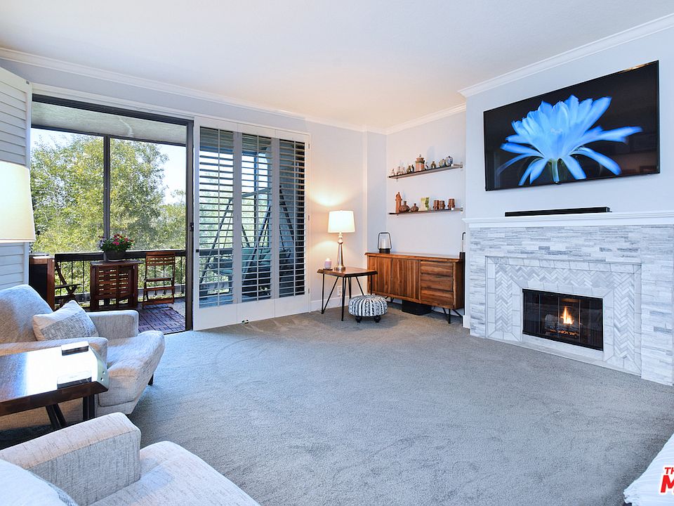 1st image of 11560 Moorpark St APT 302