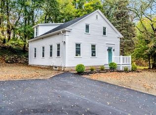4 Highland Rd, Lakeville, MA 02347