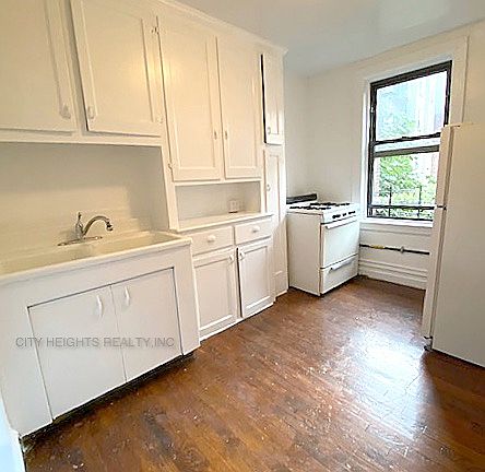 2nd image of 125 1st Ave APT 2