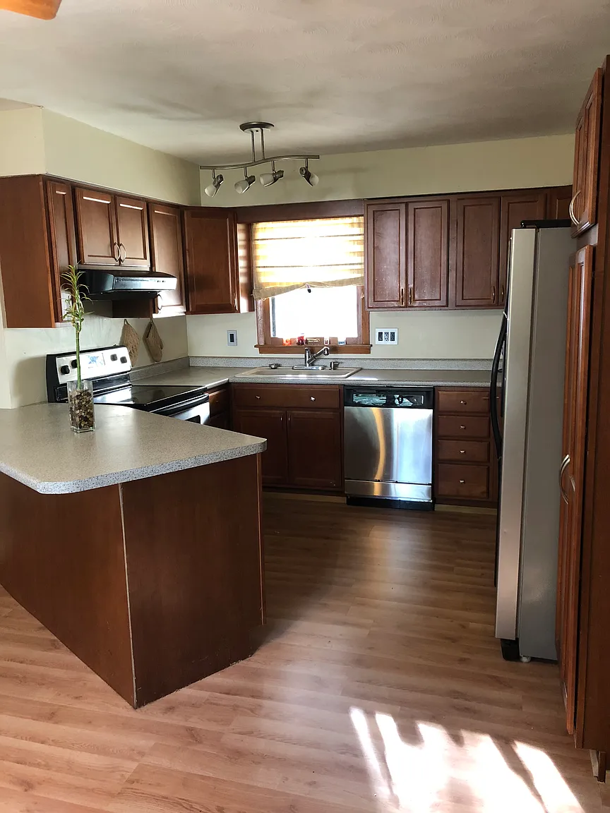 1012 Frank Dr photo 1
