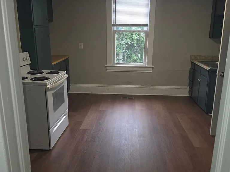 106 15th St SW — Photo 13