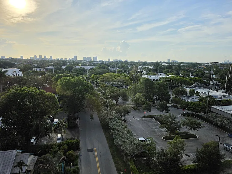 110 N Federal Hwy #818 — Photo 44