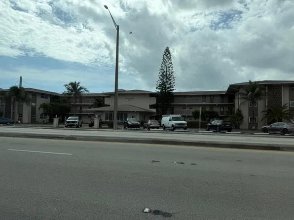 1480 E Sample Rd APT 204, Pompano Beach, FL 33064