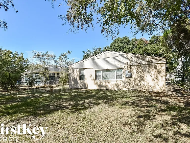 2502 Costa Mesa Dr — Photo 15