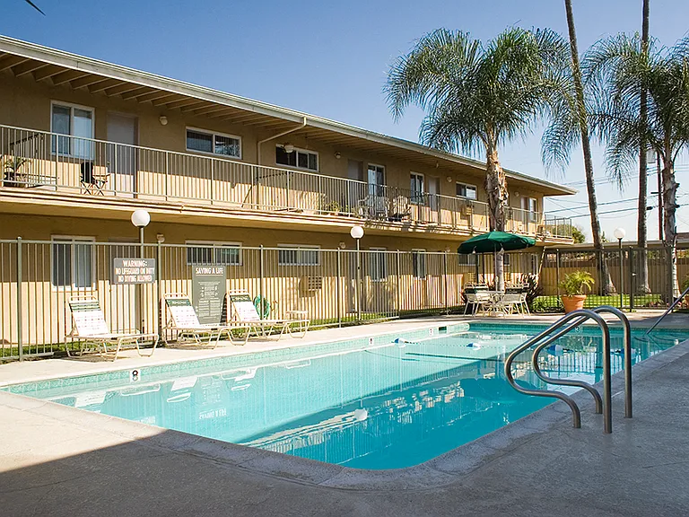 Walden Glen Apartments — Photo 4