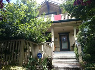 1008 E Lynn St, Seattle, WA 98102