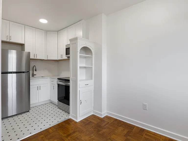 Marleigh Apartments — Photo 17