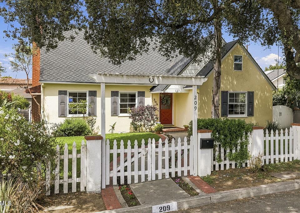 1st image of 209 Carol Dr