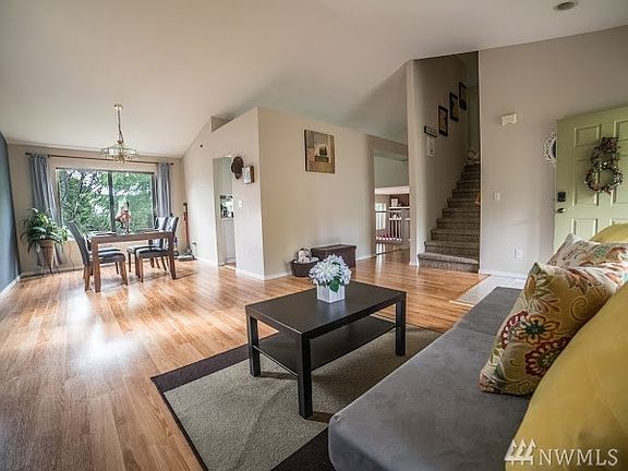 4th image of 5121 Francis Ct SE