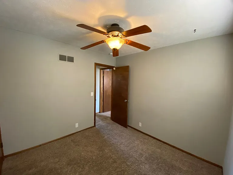 8803 S 143rd St — Photo 13