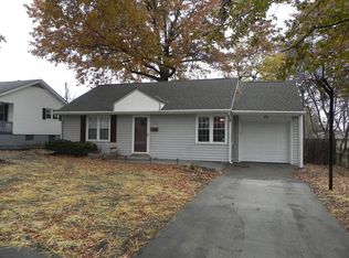 308 SE 4th St, Lees Summit, MO 64063