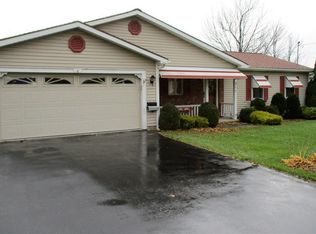 211 Island Cottage Rd, Rochester, NY 14612