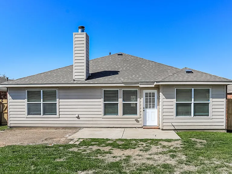 1813 Sparrow Ln — Photo 16