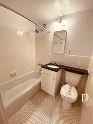 Rented by Metropolis Real Estate of Manhattan