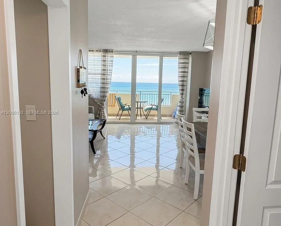 3180 S Ocean Dr #814