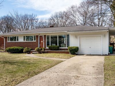 23025 Manning St, Farmington, MI, 48336