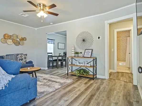 502 E Lockheed Dr, Midwest City, OK 73110