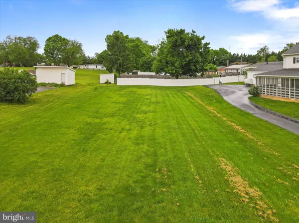 Snapp St, Martinsburg, WV 25401