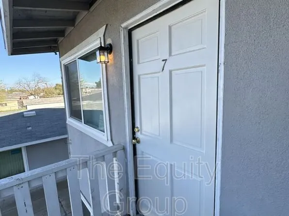 331 E Elm St, Hanford, CA