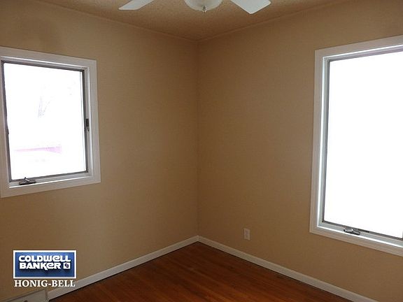 5th image of 643 N Westlawn Ave