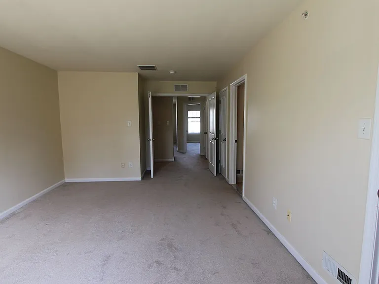 316 Ross Ct — Photo 19