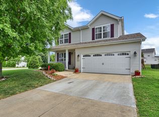 2283 Amberleigh Dr, Maryville, IL 62062