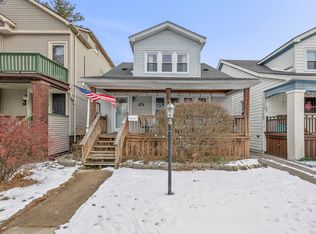1374 Wayburn St, Grosse Pointe Park, MI 48230